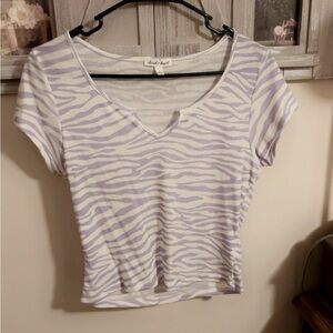 Zebra shirt.